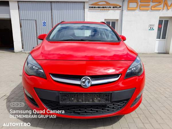 Capota Motor Opel Astra 2013 Break Rosu