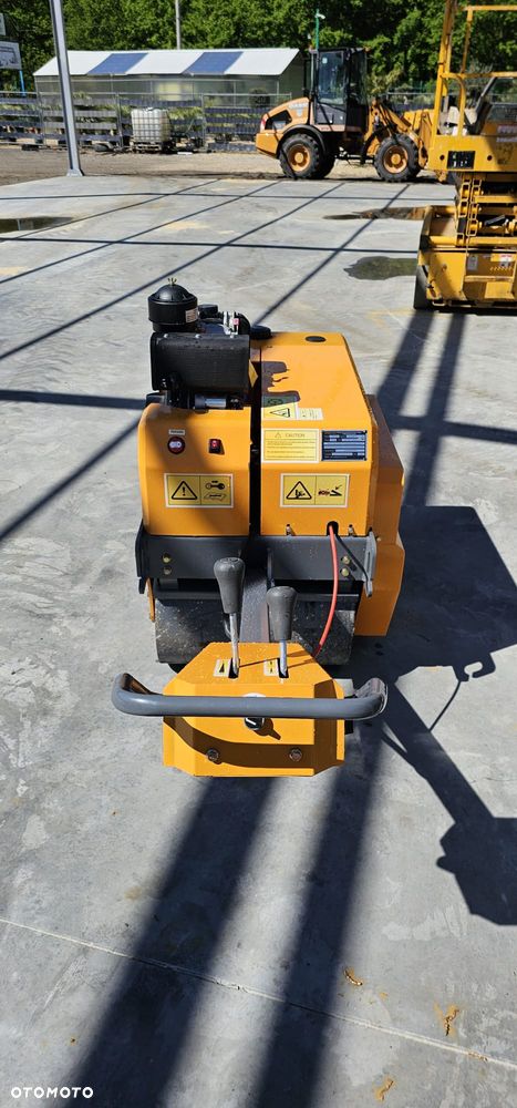 Walec wibracyjny starvox bomag - 6