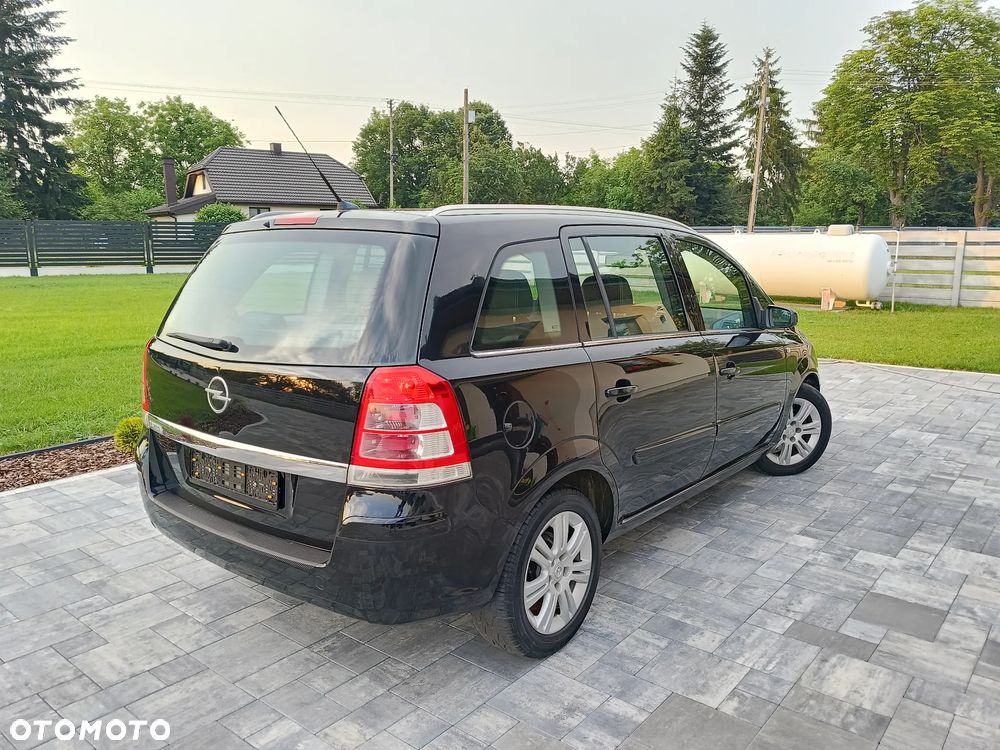 Opel Zafira - 2