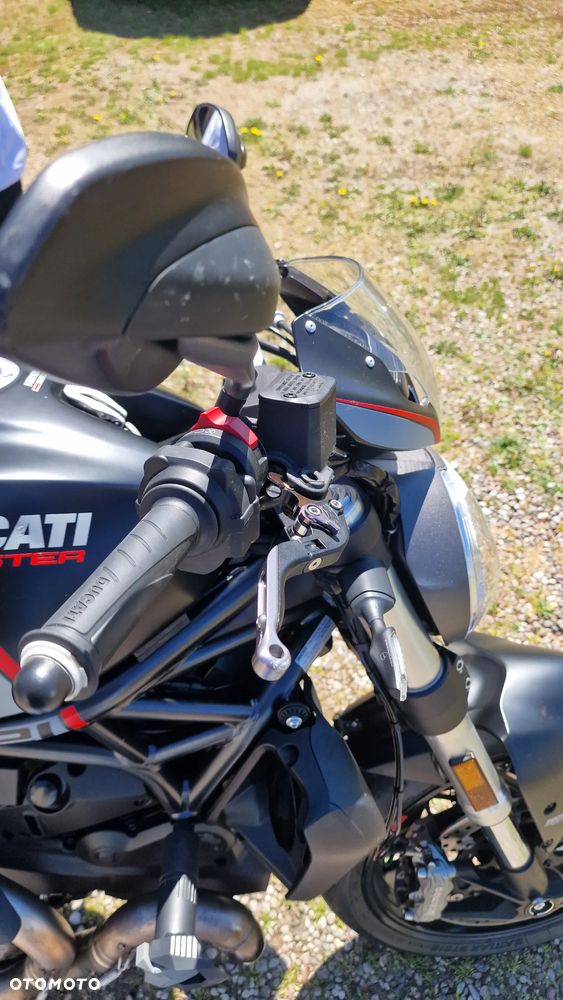 Ducati Monster - 10