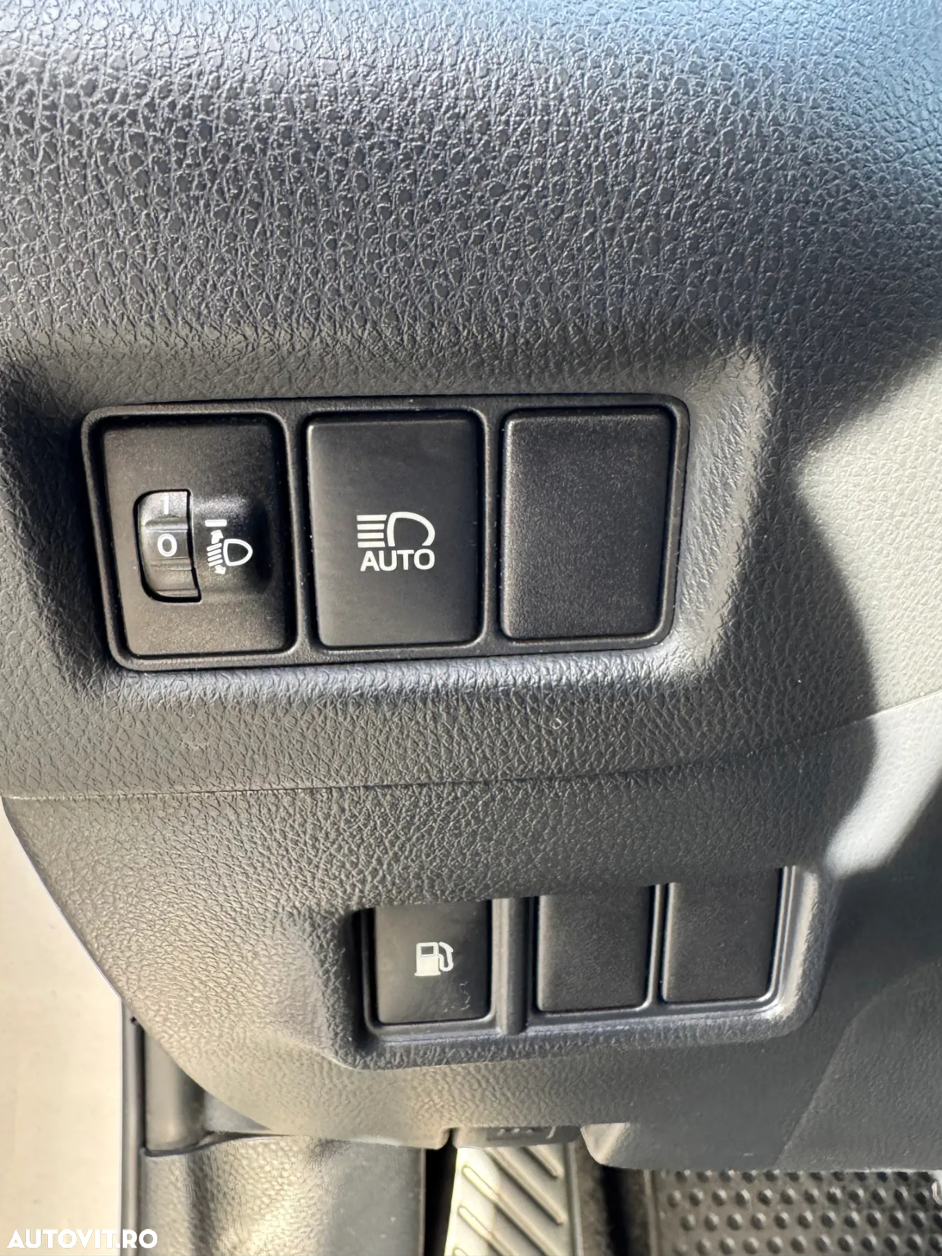 Toyota C-HR Hybrid Business-Edition - 12