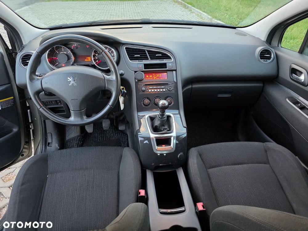 Peugeot 5008 - 11