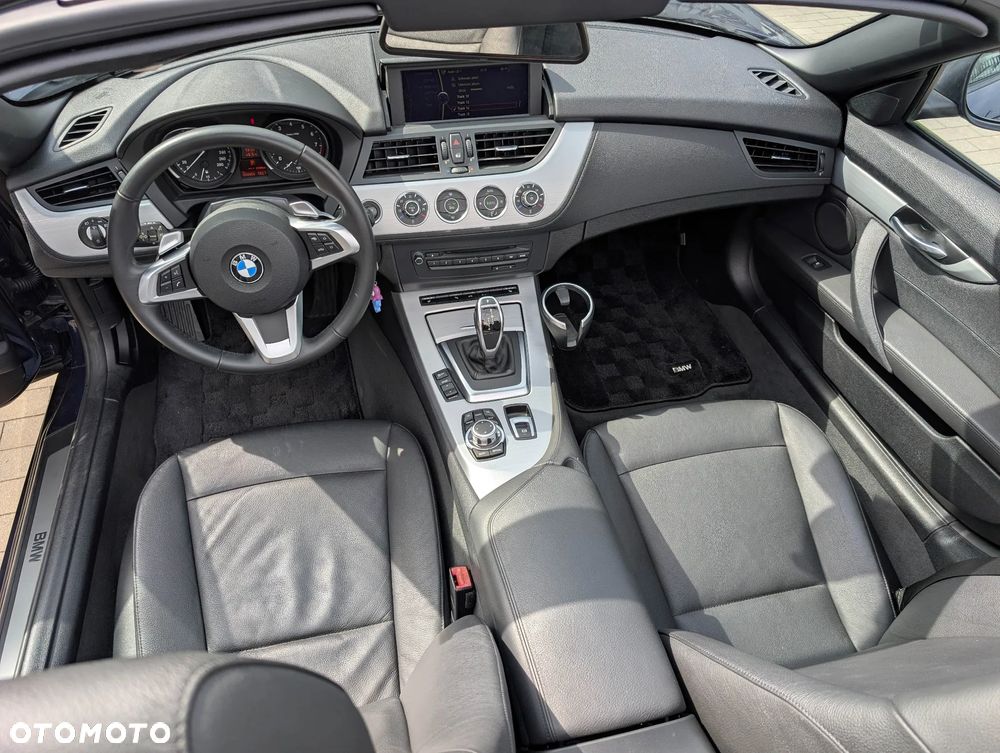 BMW Z4 sDrive35i - 9