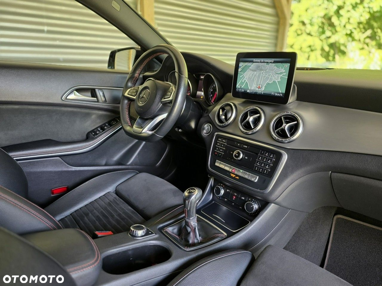 Mercedes-Benz CLA 200 AMG Line - 22