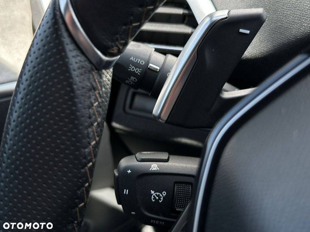 Peugeot 3008 1.6 PureTech Hybrid4 PHEV GT Pack S&S EAT8 - 25