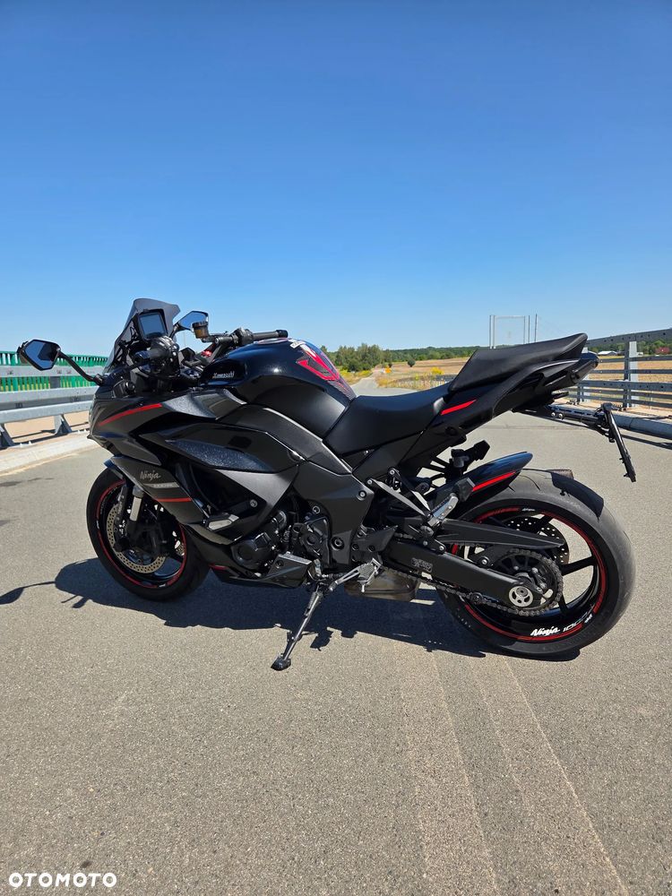 Kawasaki Ninja 1000 SX - 9