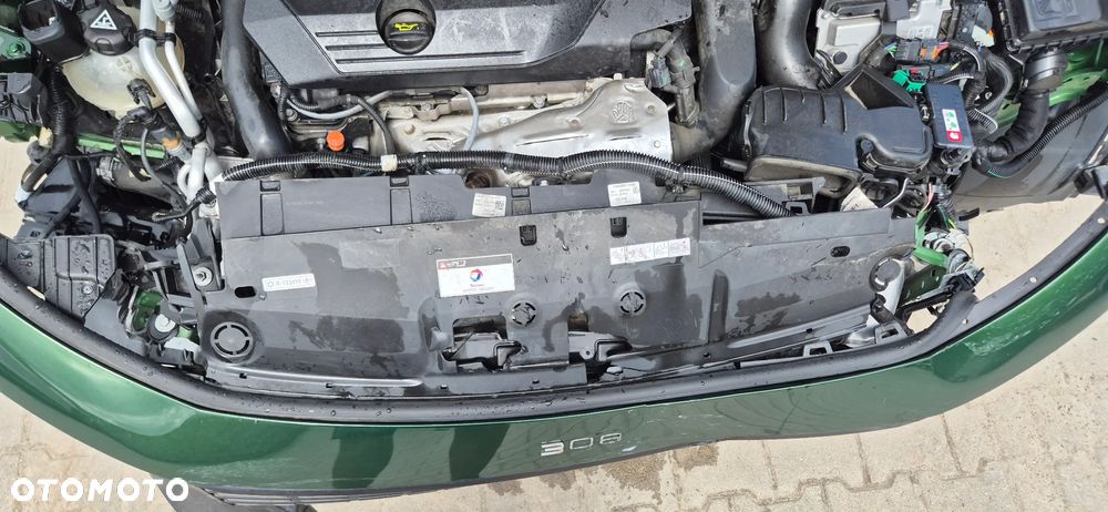 Peugeot 308 1.6 Hybrid PHEV Active Pack EAT8 - 22