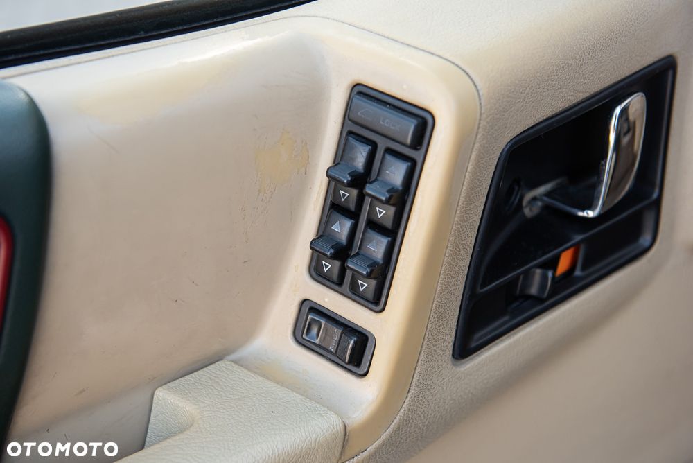 Jeep Grand Cherokee - 16