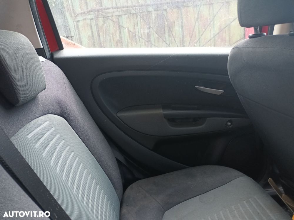 Dezmembrari  Fiat GRANDE PUNTO (199)  2005  > 0000 1.4 Benzina - 8