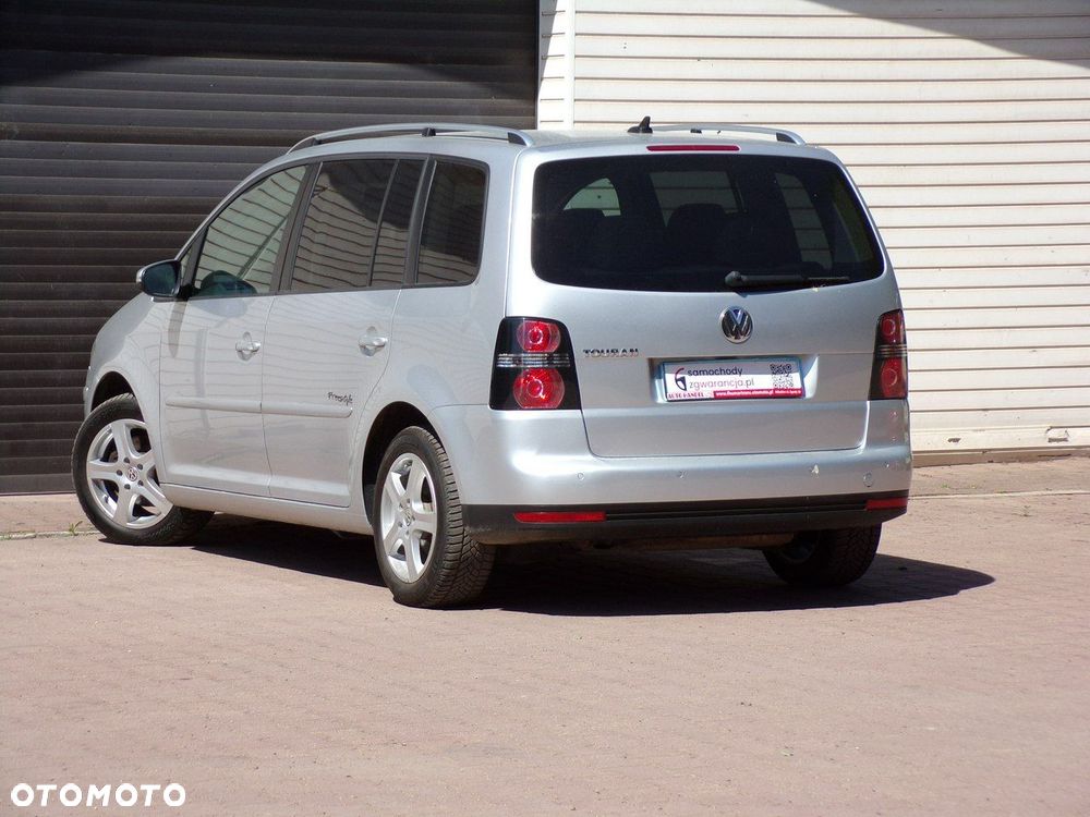 Volkswagen Touran - 13