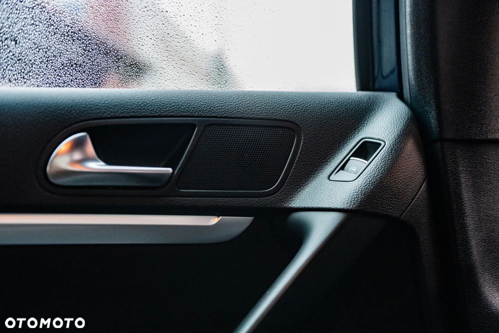 Volkswagen Tiguan 2.0 TDI 4Mot Perfectline R-Style DSG - 4