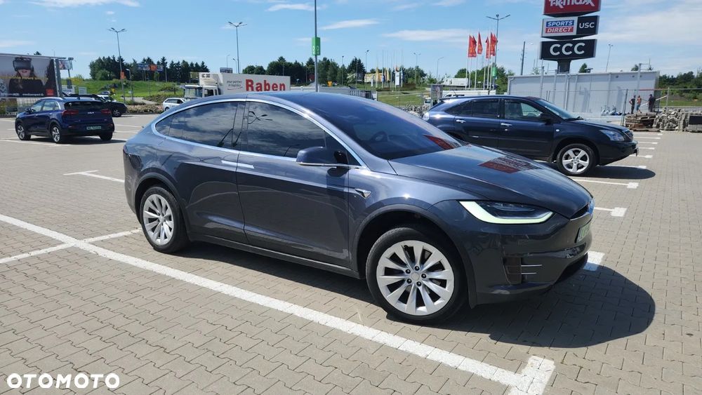 Tesla Model X Long Range Plus - 9