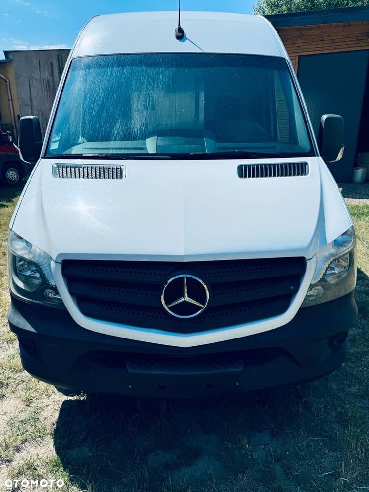 Mercedes-Benz Sprinter - 2