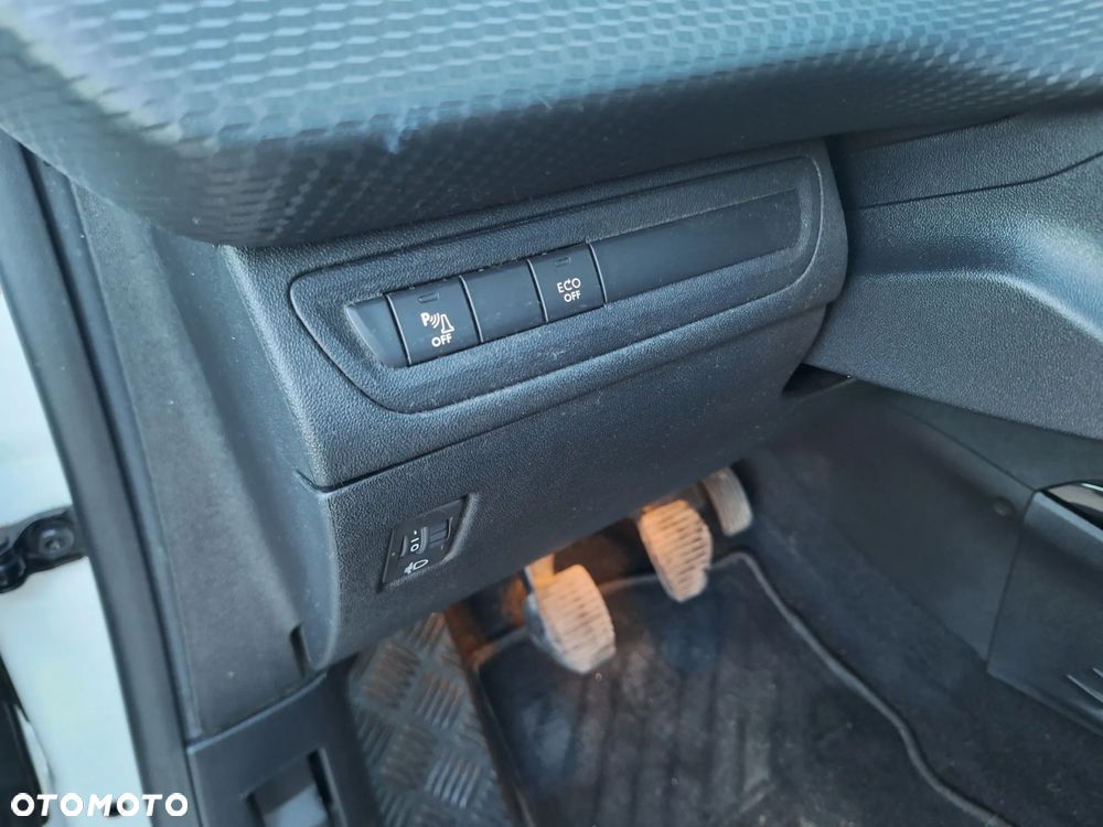 Peugeot 2008 BlueHDi FAP 120 STOP & START Crossway - 19