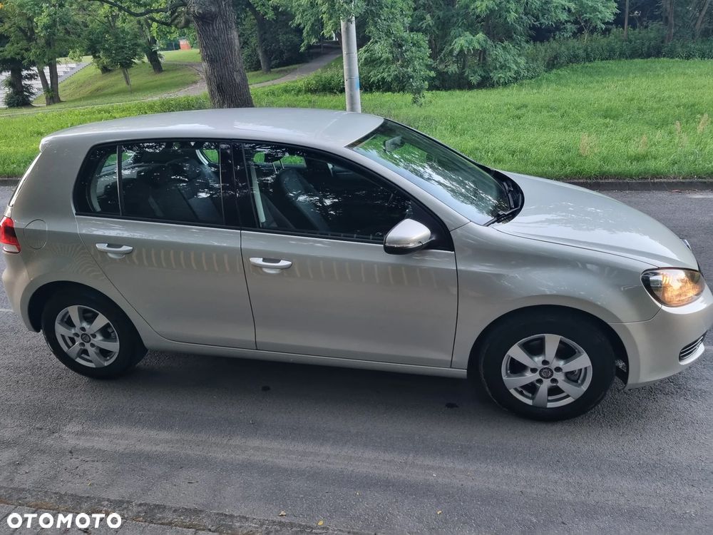 Volkswagen Golf - 2