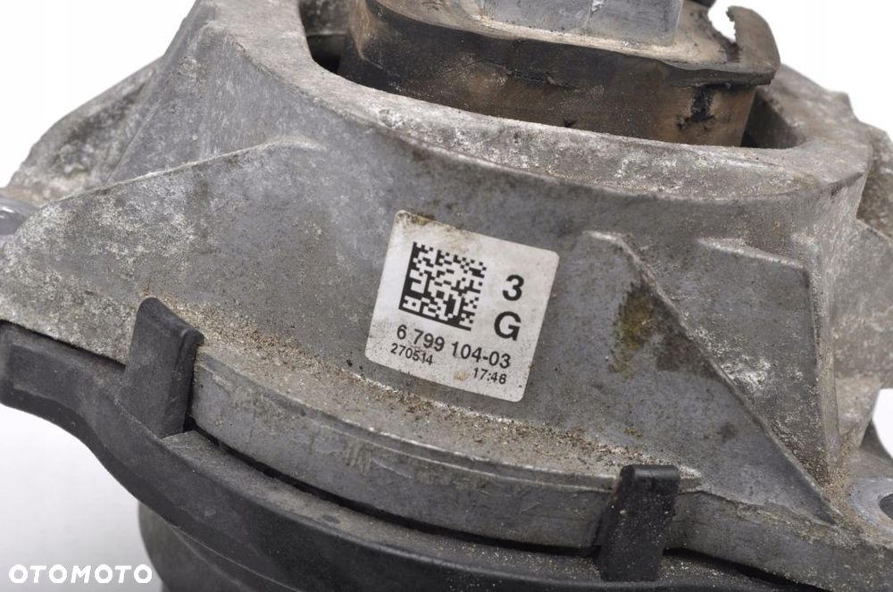 BMW 3 F34 335d 3.0 PODUSZKA SILNIKA PRAWA - 4