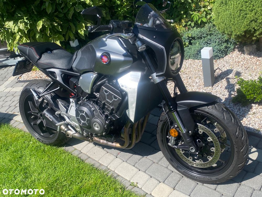Honda CB - 1