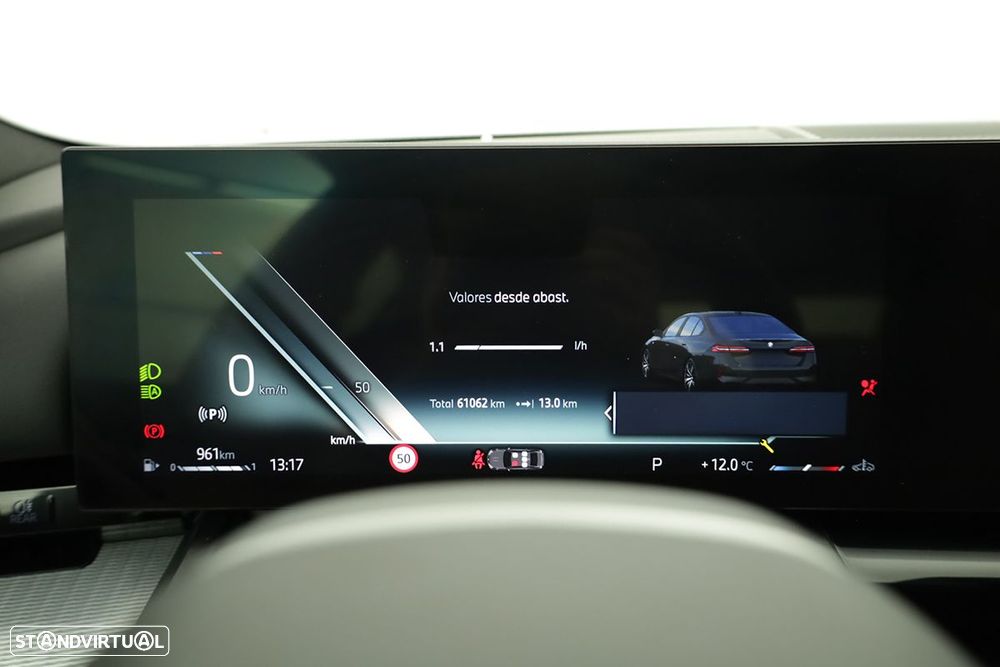 BMW 520 d Pack Desportivo M - 16