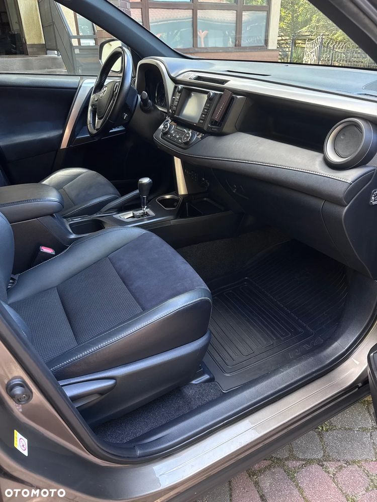 Toyota RAV4 Hybrid Premium 4x4 - 13