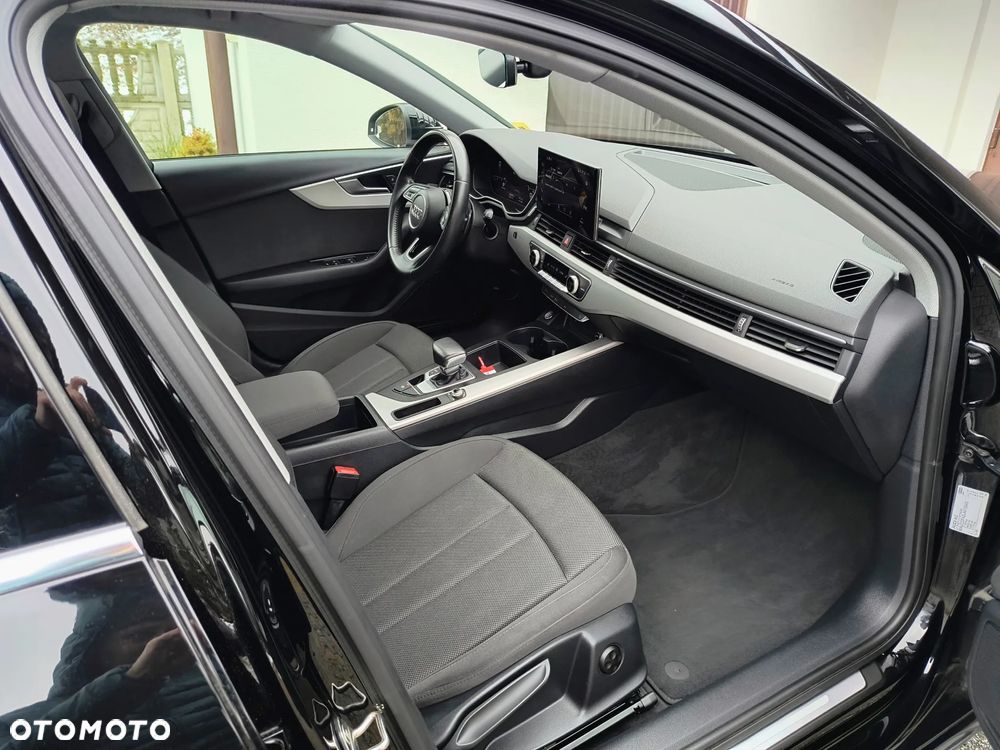 Audi A4 Avant 2.0 TDI S tronic design - 30