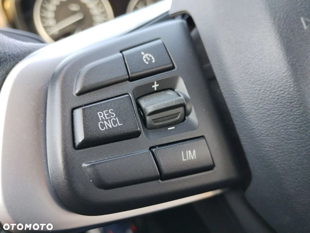 BMW X1 xDrive25i Advantage - 30