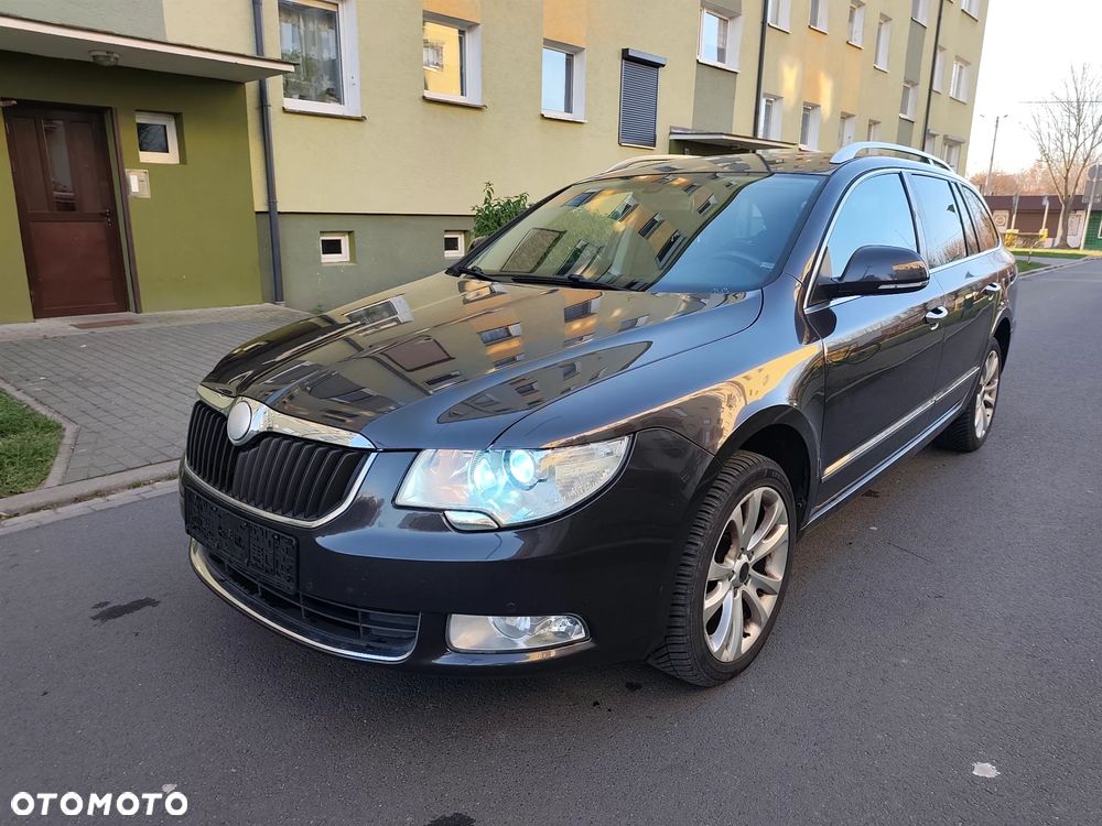 Skoda Superb 2.0 TDI DPF Exclusive - 1