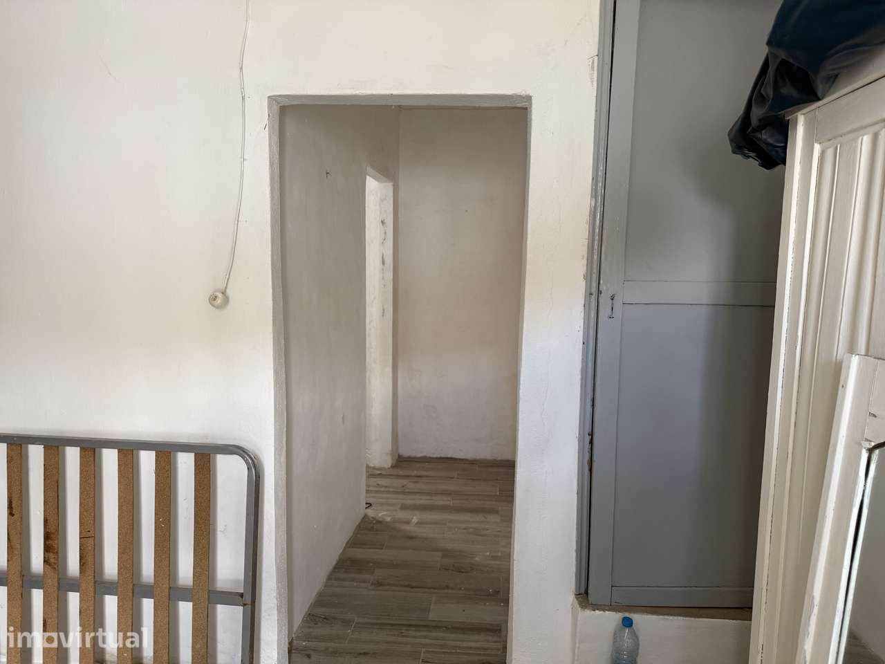 Moradia em Banda T2 com Charme e Potencial para a Sua Casa Ideal - Grande imagem: 5/15