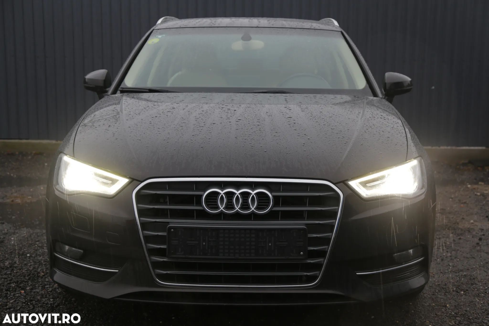 Audi A3 1.6 TDI Stronic Attraction - 1