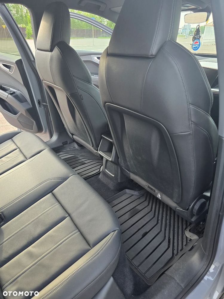 Audi Q4 e-tron 35 52kWh S Line - 14