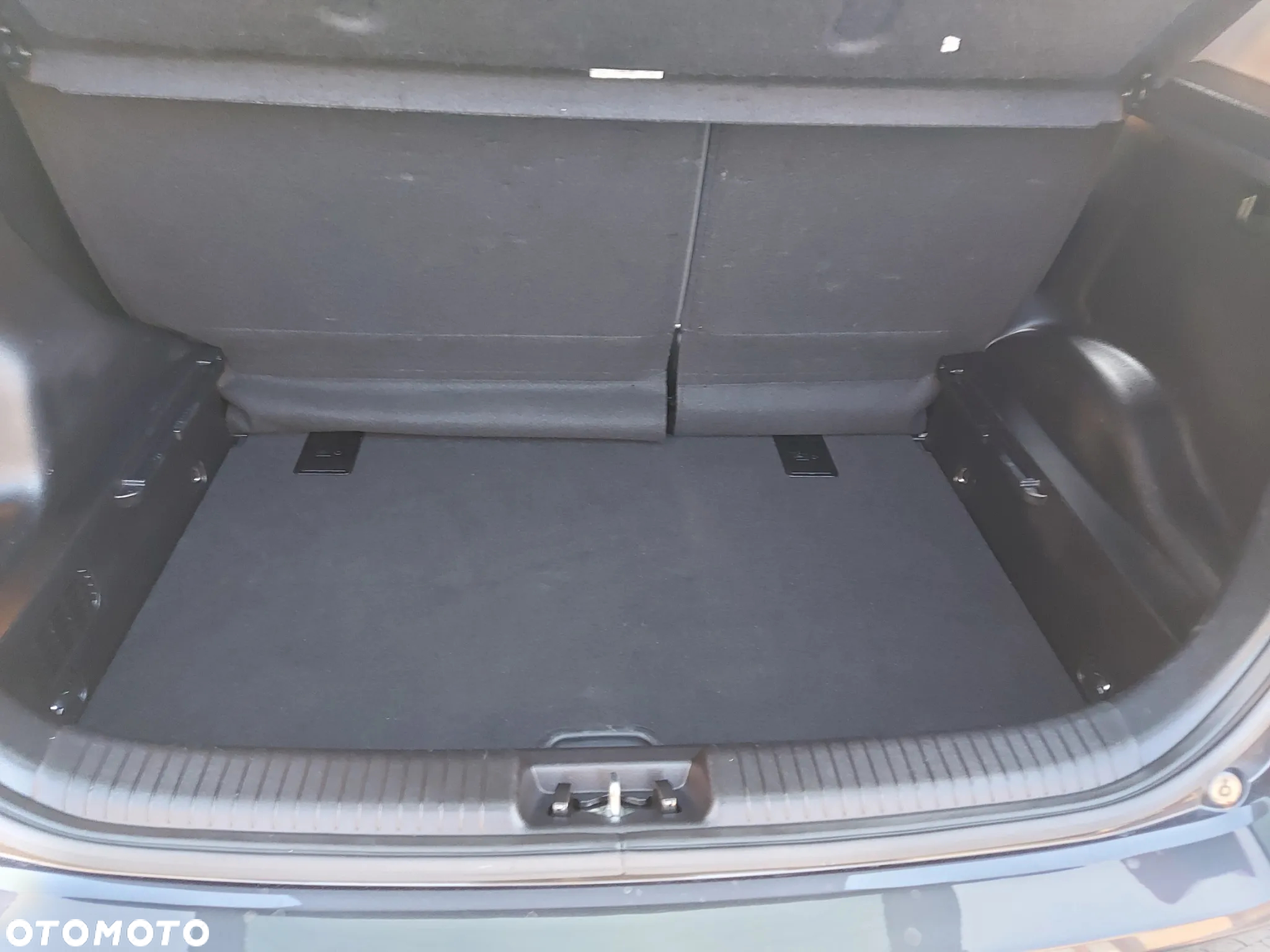 Kia Venga 1.6 CRDi 128 Edition 7 - 13