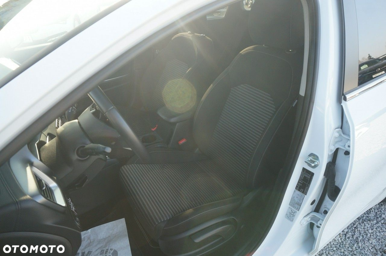 Kia Ceed 1.5 T-GDI M - 22