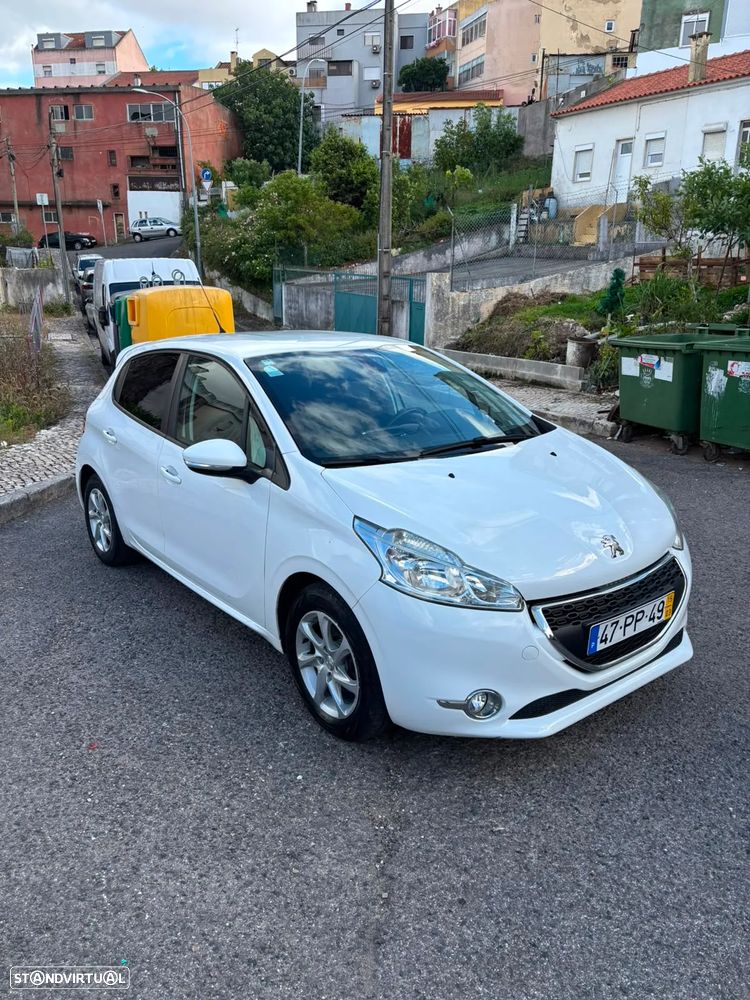 Peugeot 208 1.4 HDi - 1