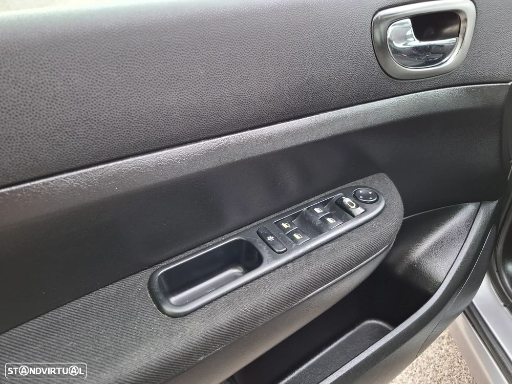Peugeot 307 1.4 HDi XT Premium - 9