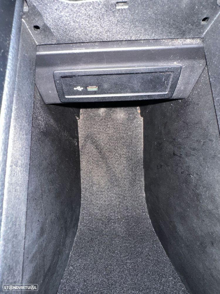 Mercedes-Benz GLA 250 e Style - 26