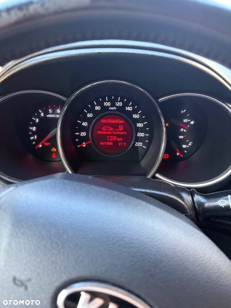 Kia Rio 1.4 crdi M (klm) - 3