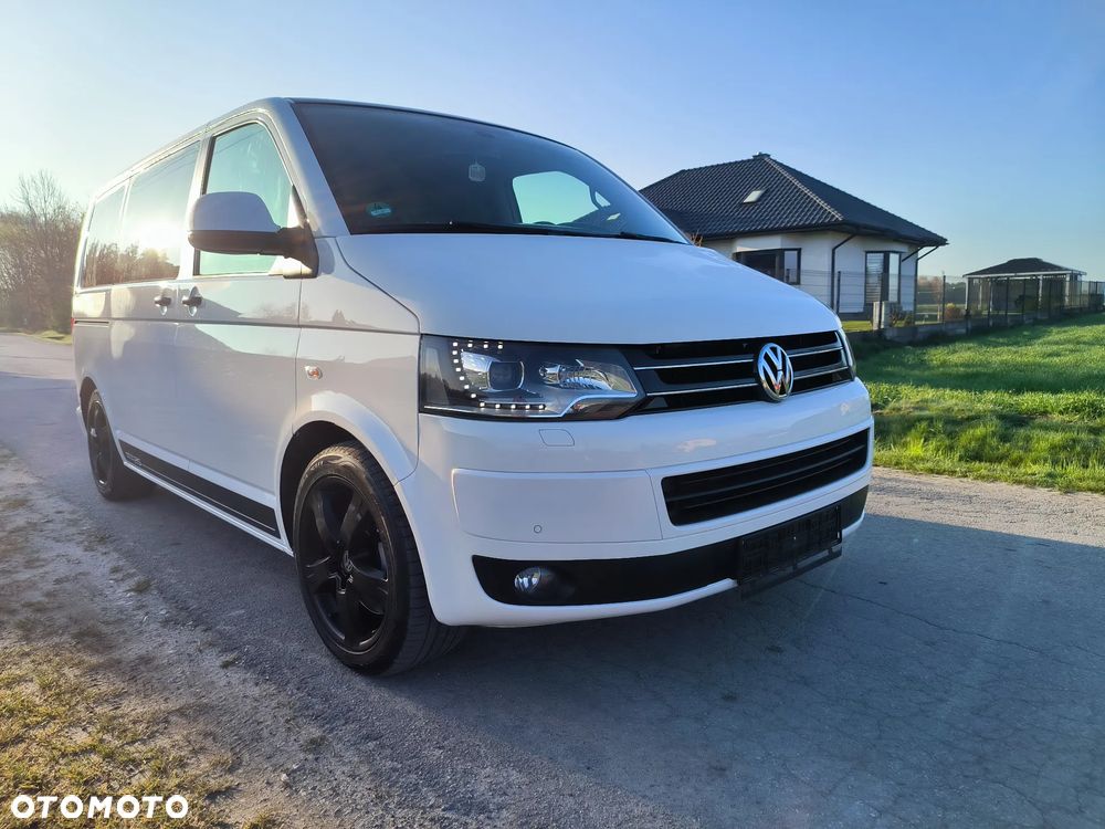 Volkswagen Multivan - 14