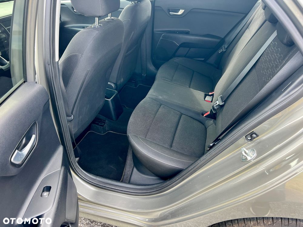 Kia Rio 1.0 T-GDI 100 Dream-Team Edition - 9