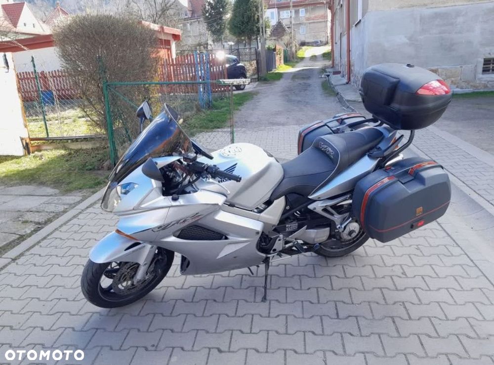 Honda VFR - 7