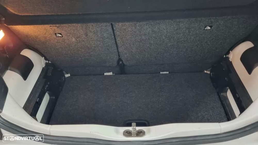 VW Up! 1.0 BlueMotion Move - 13