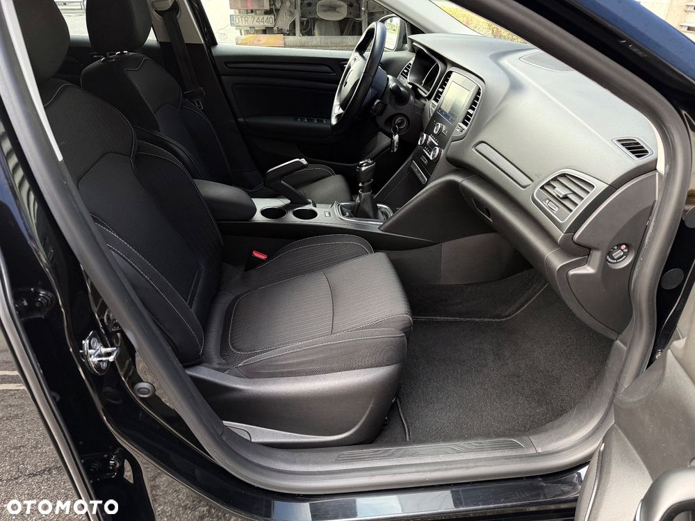 Renault Megane ENERGY TCe 130 BUSINESS - 14