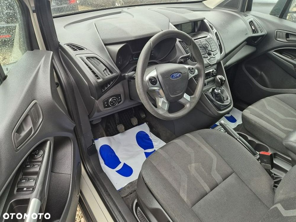 Ford Tourneo Connect Grand - 18