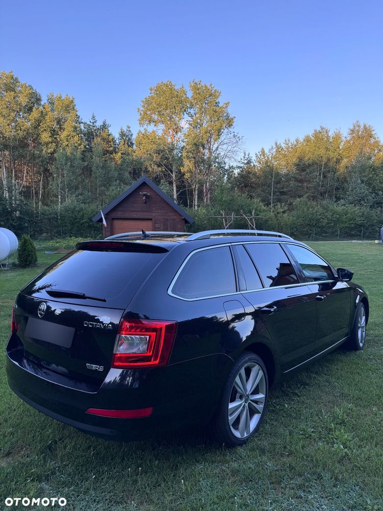 Skoda Octavia 2.0 TDI DSG RS - 6