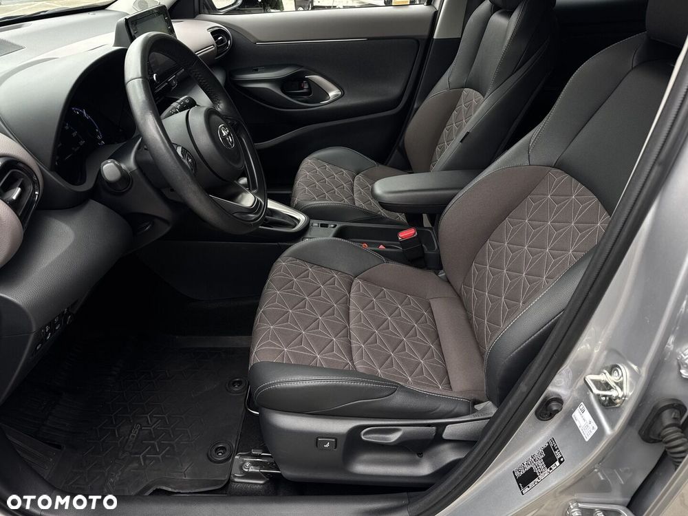 Toyota Yaris Cross - 13