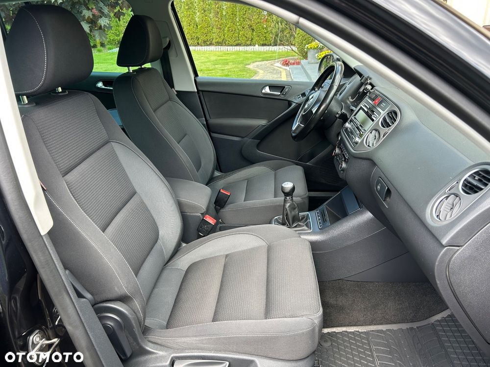 Volkswagen Tiguan 2.0 TDI DPF BlueMotion Technology Exclusive - 27