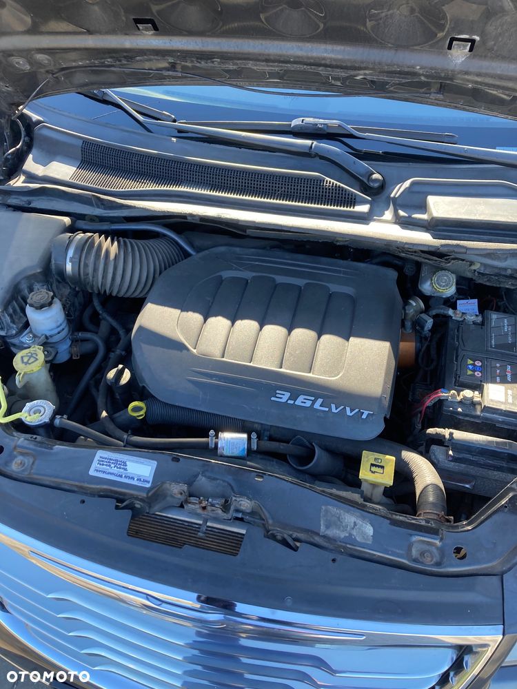 Chrysler Town & Country 3.6 Touring - 17