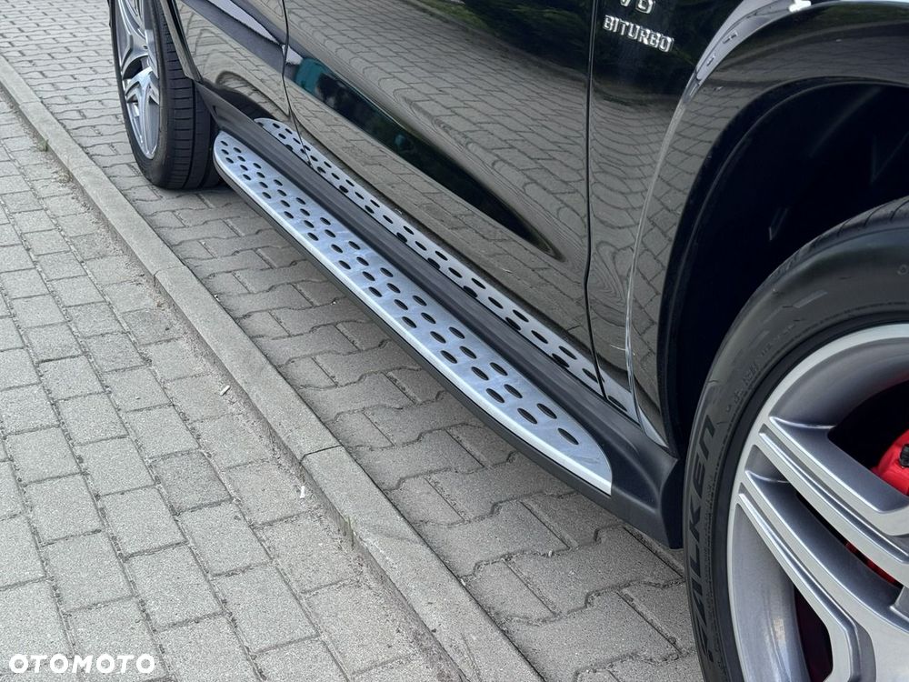 Mercedes-Benz GL 63 AMG 4Matic AMG Speedshift Plus 7G-TRONIC - 13