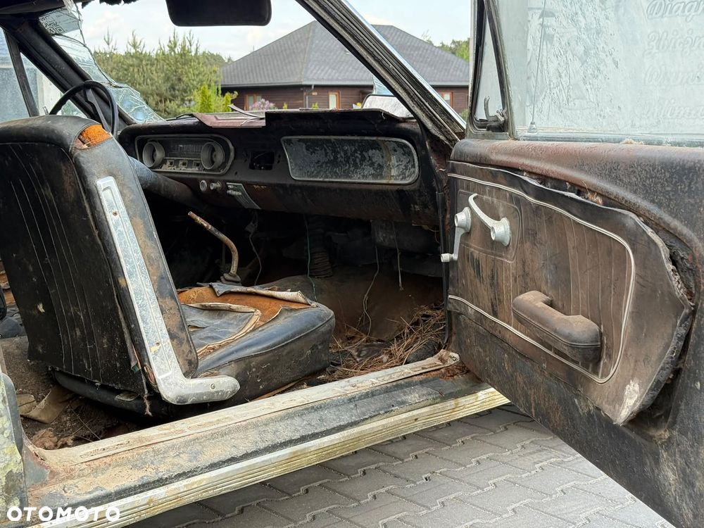 Ford Mustang - 23
