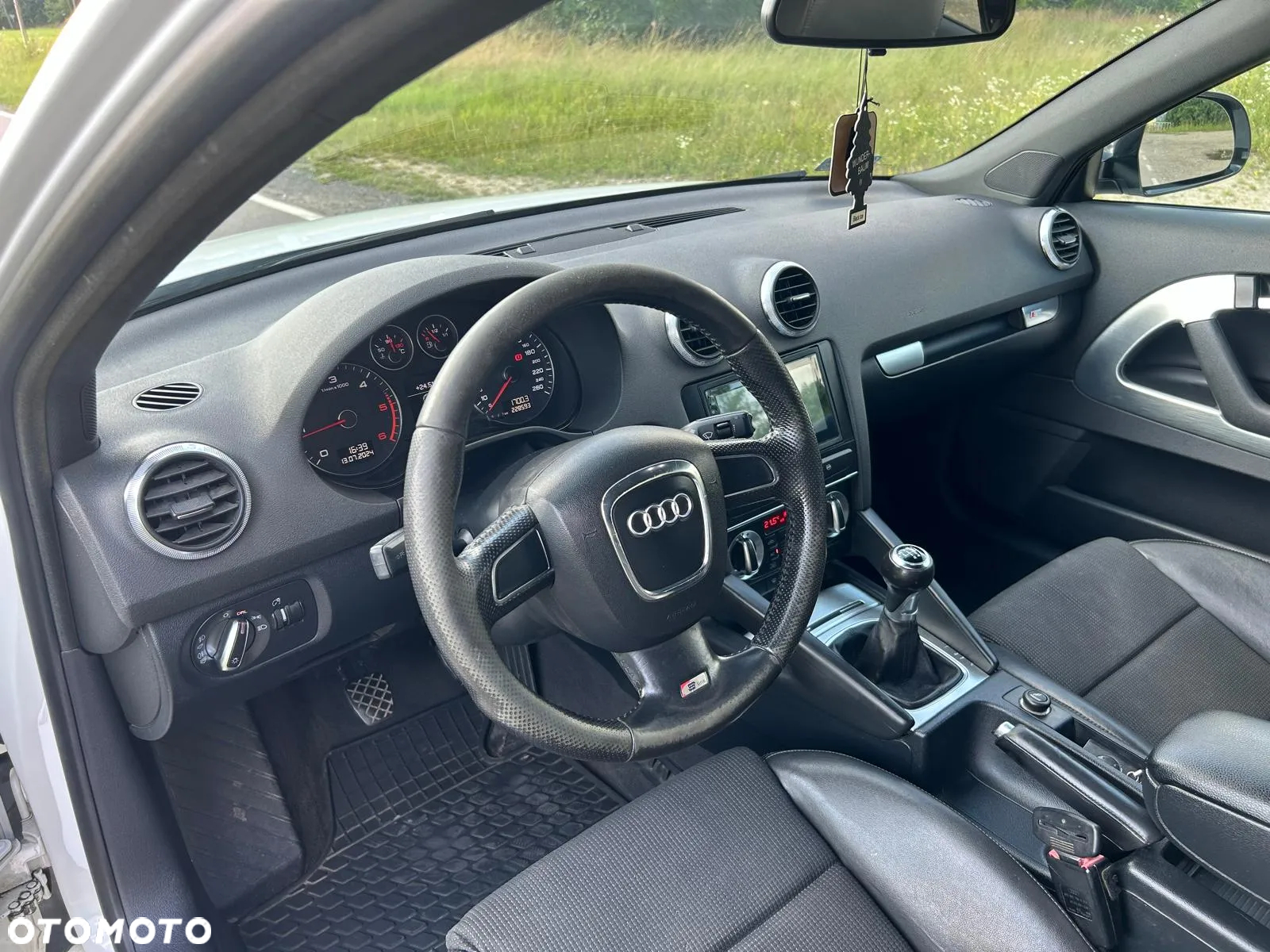 Audi A3 2.0 TDI DPF S line Sportpaket - 9