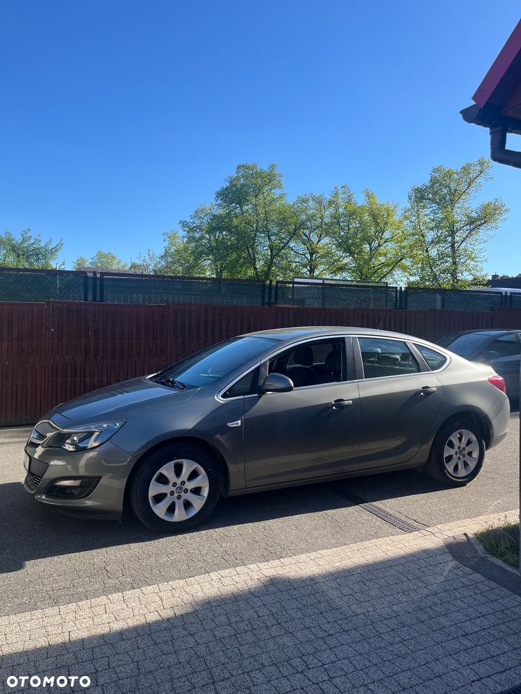 Opel Astra 1.4 T Active EU6 - 10