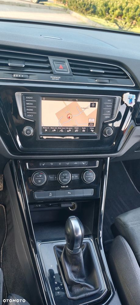 Volkswagen Touran - 11